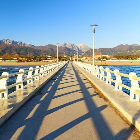 Monti Di Luna Forte dei Marmi Exteriör bild